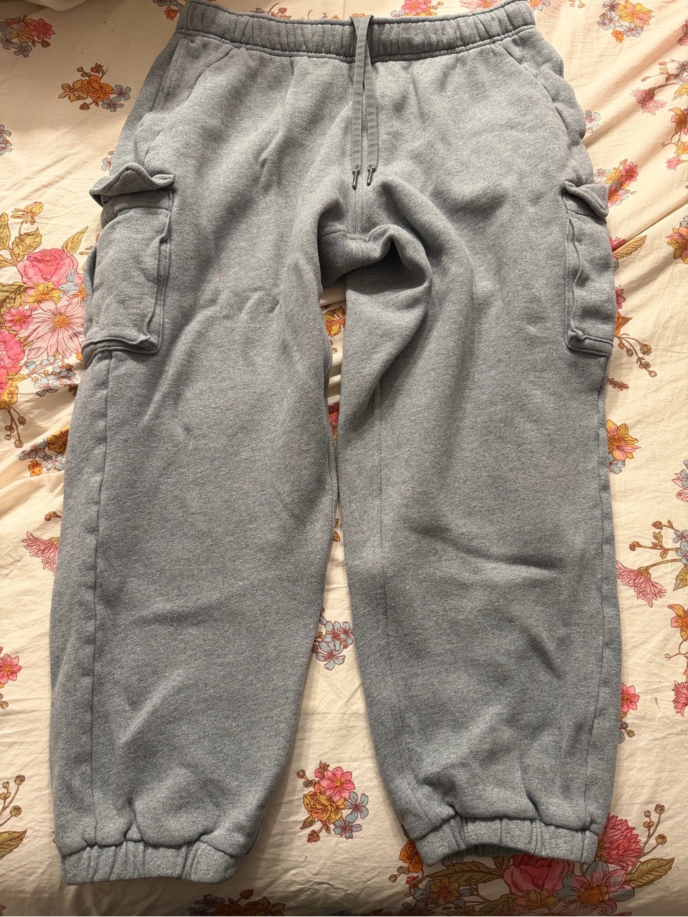 Lululemon Scuba cargo sweatpants size 10